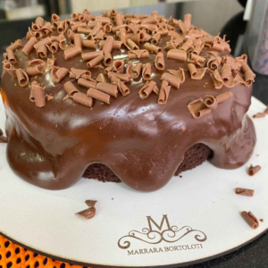 Bolos Vulcão e Piscina com Marrara Bortoloti